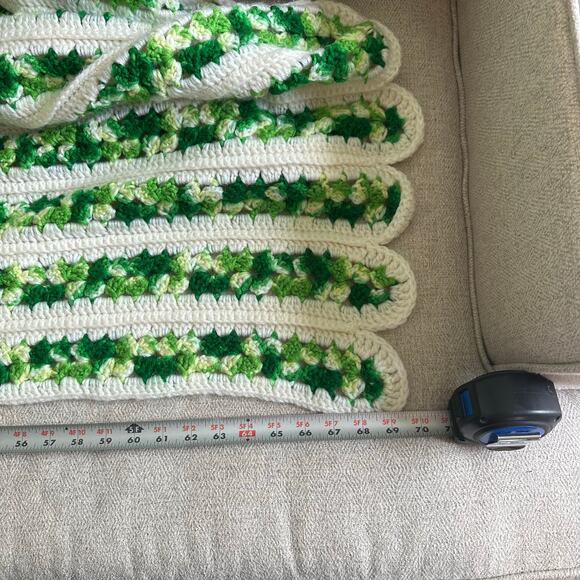 VTG 1970s Emerald Green And Cream Crochet Knitted Afghan Throw Blanket 57” X 69” - Picture 3 of 5